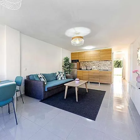Peka's Place Apartment *